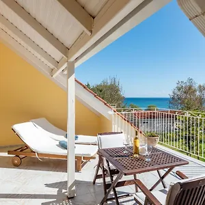 Albouro Seafront Hotel